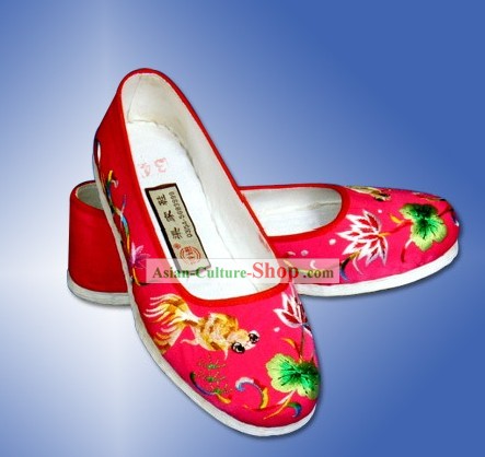 Chinese Hand Made Lucky Goldfish Cloth Embroidery Shoes