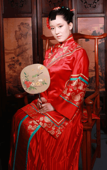 Chinese Ancient Lucky Red Wedding Dress Complete Set for Bride