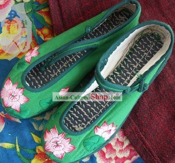Chinese Traditional Embroidery Lotus Shoes