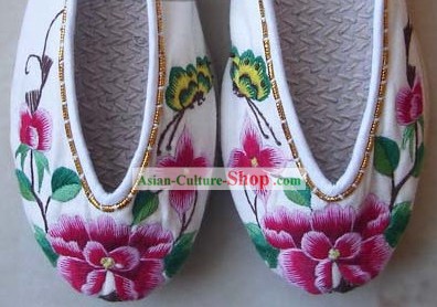 Chinese Hand Made and Embroidery Lotus Shoes