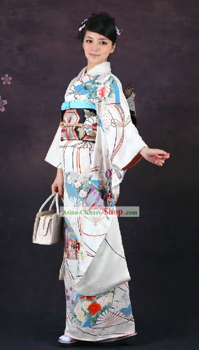 Traditional Japanese Formal Kimono Clothing for Women