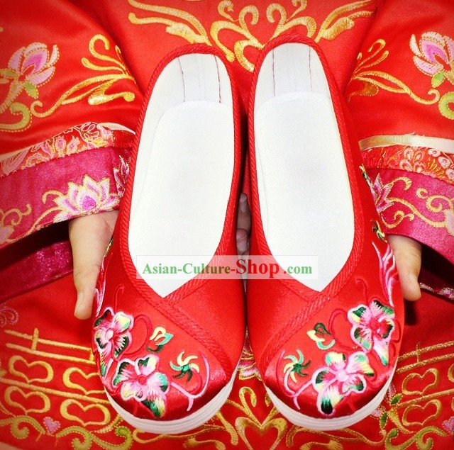 Chinese Classical Embroidered Flower Wedding Shoes for Women