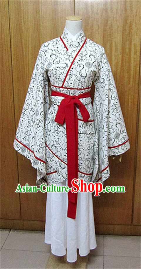Ancient Chinese Han Dynasty White Flower Fish Tail Clothing for Women