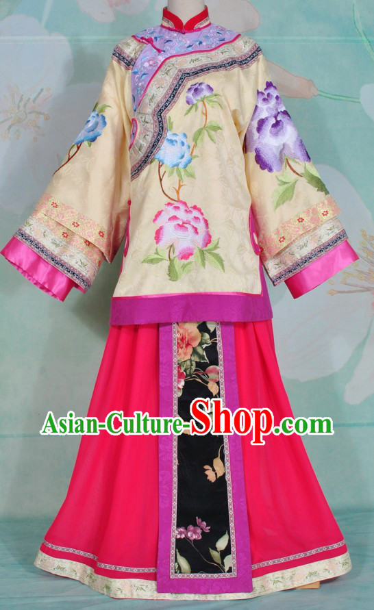 Qing Dynasty Beauty Embroidered Flower Clothing Complete Set