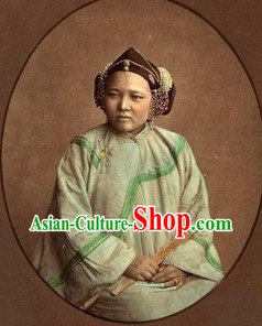 Qing Dynasty Traditional Clothing for Women