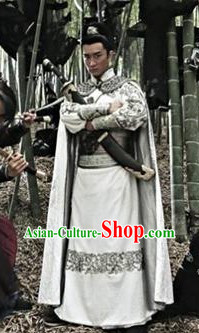 Ancient Chinese White Embroidered Swordsman Costumes and Accessories Complete Set