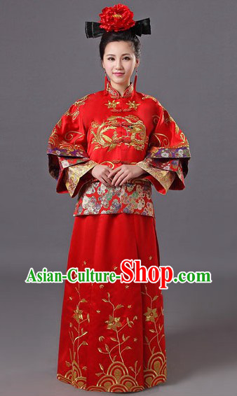 Traditional Chinese Dragon and Phoenix Wedding Outfit for Brides