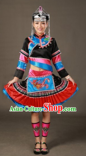 China She Ethnic Minority Clothing and Hat for Women