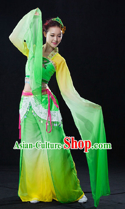 Traditional Chinese Color Transition Long Water Sleeves Dancing Costumes