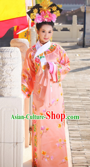 Bu Bu Jing Xin Ruo Xi Empress Embroidered Long Robe and Headdress Complete Set