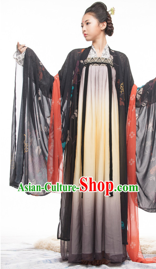 Large Sleeve Gown Traditional Chinese Attire for Women