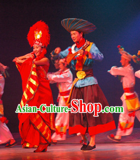 China Yunnan Lijiang Minority Ethnic Clothing and Hat for Men