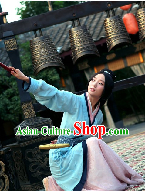 China Female Kung Fu Master Clothing Complete Set for Women