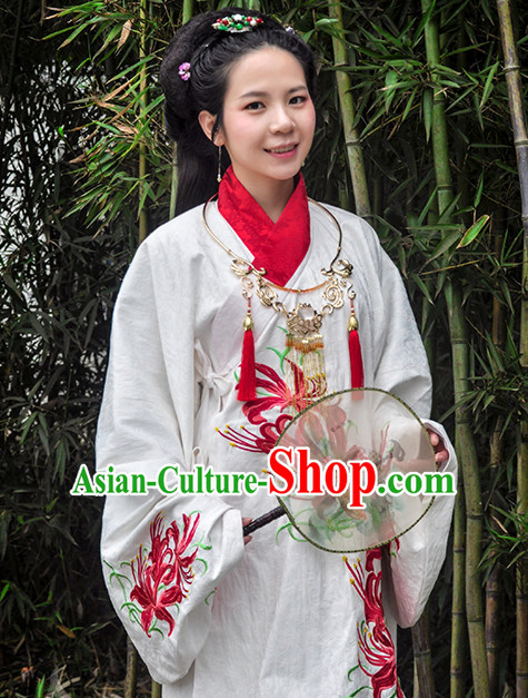 Chinese Traditional Hanfu Clothese Complete Set for Women.