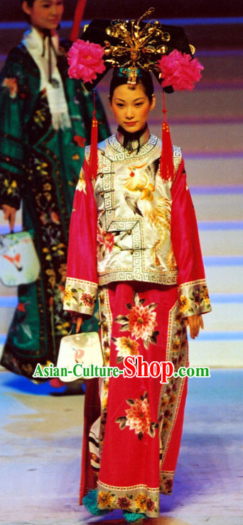 Qing Dynasty Princess Embroidered Outfit and Headwear Complete Set.