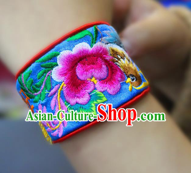 Traditional Chinese Miao Nationality Jewelry Accessories Bracelet, Hmong Ethnic Accessories Embroidery Bracelet for Women