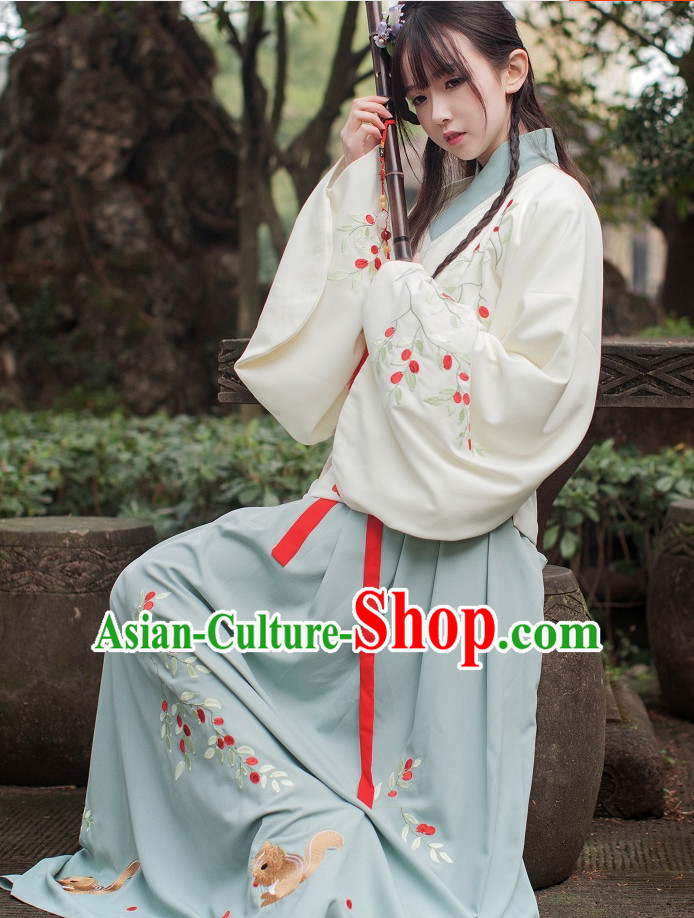 Ancient Chinese Embroidered Squirrel Hanfu Garment Top and Bottom Clothing Complete Set