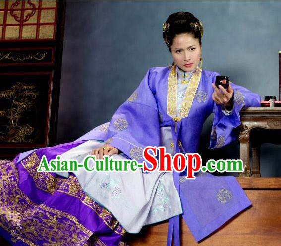 Traditional Chinese Costume Chinese Ancient Old Women Dress, Ming Dynasty Royal Queen Costume for Women