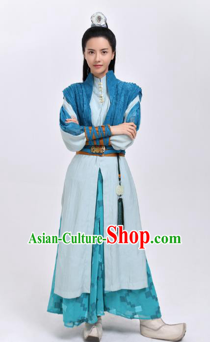 Traditional Chinese Song Dynasty Swordswoman Embroidered Costume, Asian China Ancient Heroine Clothing for Women