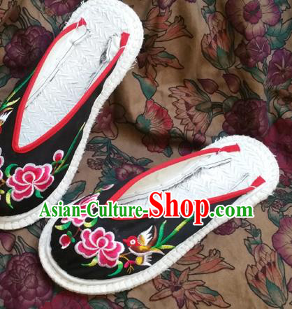 Traditional Chinese National Embroidered Shoes Handmade Black Cloth Slippers, China Hanfu Embroidery Flowers Shoes for Women