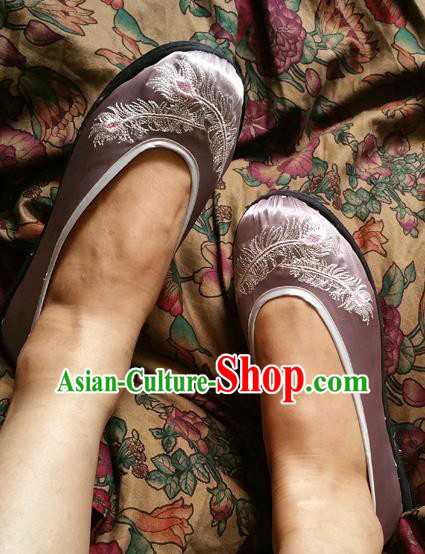 Traditional Chinese National Embroidered Shoes Handmade Lilac Satin Shoes, China Hanfu Embroidery Feather Shoes for Women