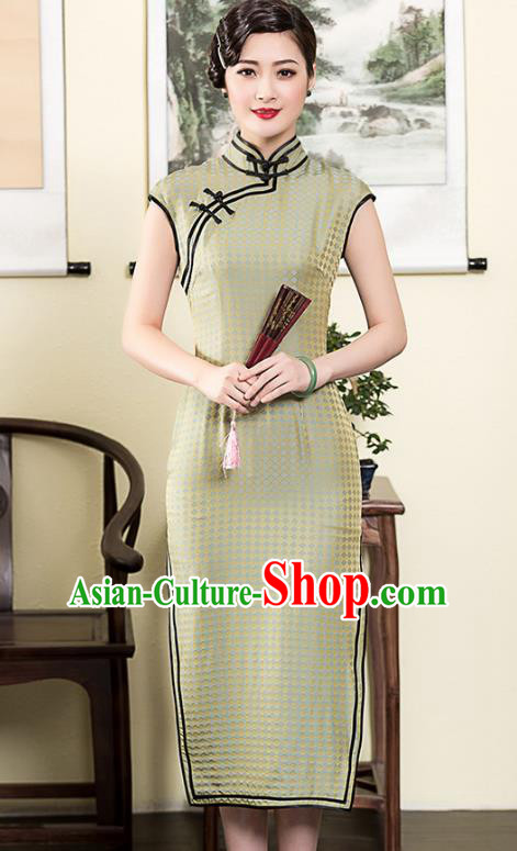 Traditional Chinese National Costume Plated Buttons Green Silk Qipao Dress, Top Grade Tang Suit Stand Collar Cheongsam for Women