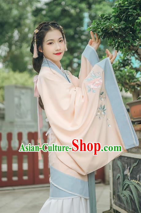 Asian China Han Dynasty Palace Lady Costume Yellow Curve Bottom, Traditional Ancient Chinese Princess Elegant Embroidered Hanfu Clothing for Women