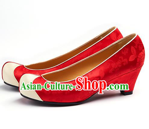 Traditional Korean National Wedding Embroidered Red Shoes, Asian Korean Hanbok Bride Embroidery Satin Shoes for Women