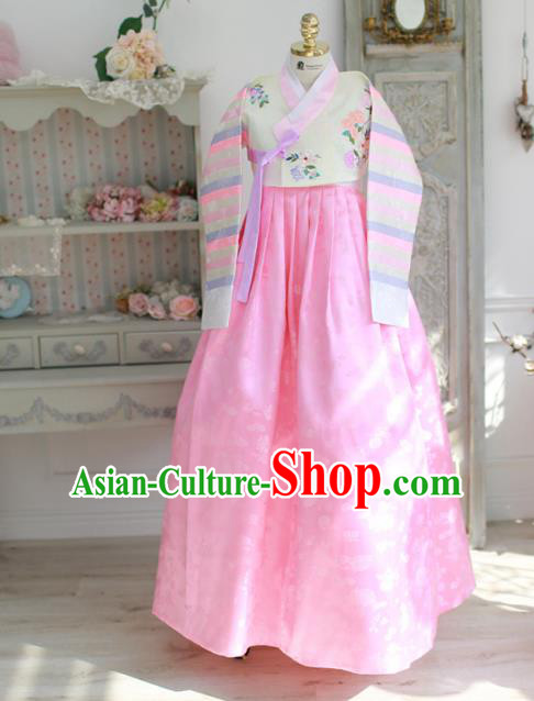 Korean National Handmade Formal Occasions Bride Clothing Hanbok Costume Embroidered White Blouse and Pink Dress for Women