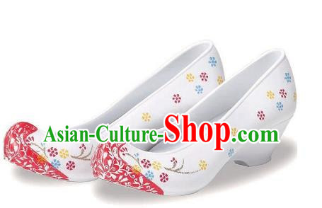 Traditional Korean National Embroidered Shoes, Asian Korean Hanbok White Wedding Bride Shoes for Women