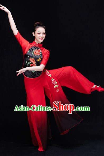 Traditional Chinese Classical Yangge Dance Costume, China Yangko Dance Fan Dance Embroidered Red Clothing for Women