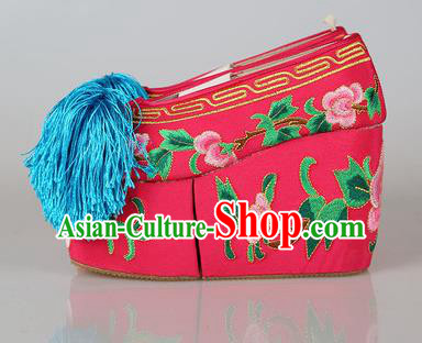 Asian Chinese Beijing Opera Actress Fuchsia Embroidered Shoes, Traditional China Peking Opera Diva Hanfu Blood Stained Shoes