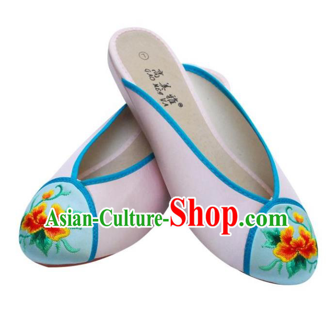 Traditional Chinese National Bride Pink Satin Embroidered Slippers, China Handmade Embroidery Flowers Hanfu Shoes for Women