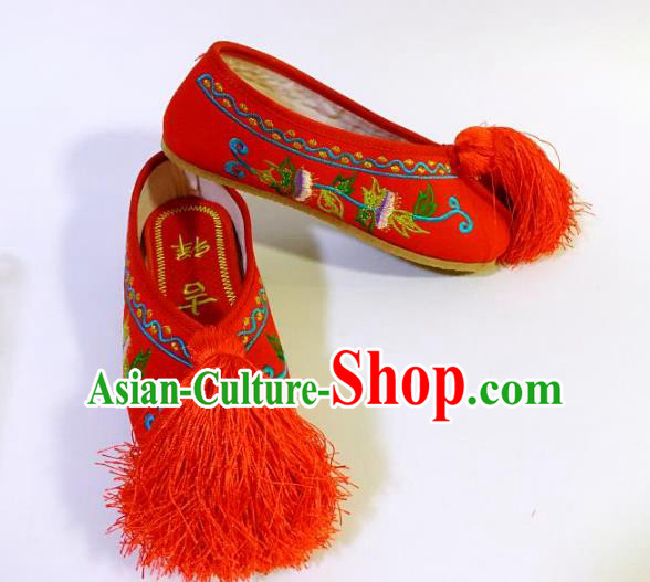 Traditional Chinese Ancient Red Blood Stained Shoes, China Handmade Peking Opera Diva Hanfu Embroidery Shoes for Women