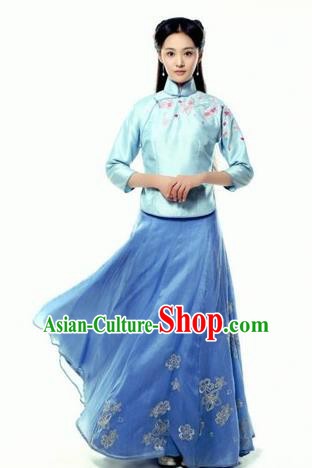 Traditional Ancient Chinese Costume Cheongsam Blouse, Chinese Late Qing Dynasty Female Student Dress, Republic of China Embroidered Blue Clothing for Women