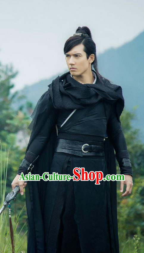 Traditional Ancient Chinese Elegant Swordsman Costume, Chinese Ancient General Cloak Dress, Cosplay Chinese Television Drama Flying Daggers Chivalrous Expert Chinese Ming Dynasty Kawaler Hanfu Clothing for Men
