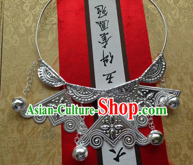 Traditional Chinese Miao Nationality Accessories Necklace, Hmong Female Ethnic Miao Sliver Tassel Necklet for Women