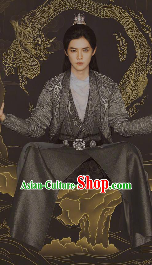 Chinese Ancient Tang Dynasty Swordsman Costume and Headpiece Complete Set, Fighter of the Destiny Traditional Chinese Ancient Kawaler Kung fu Master Clothing for Men