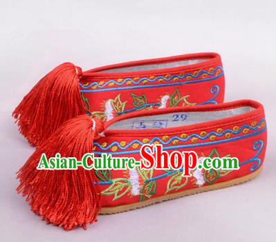 Chinese Ancient Peking Opera Young Lady Embroidered Hua Tan Shoes, Traditional China Beijing Princess Opera Red Embroidered Shoes