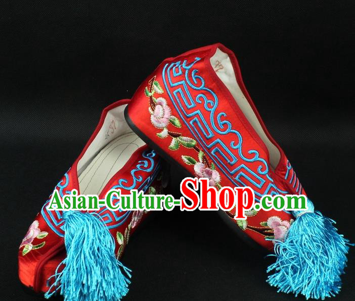 Traditional China Beijing Opera Hua Tan Diva Embroidered Shoes, Ancient Chinese Peking Opera Young Lady Red Princess Blood Stained Shoes