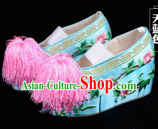 Top Grade Professional Beijing Opera Hua Tan Embroidered Green Shoes, Traditional Ancient Chinese Peking Opera Diva Princess Blood Stained Shoes