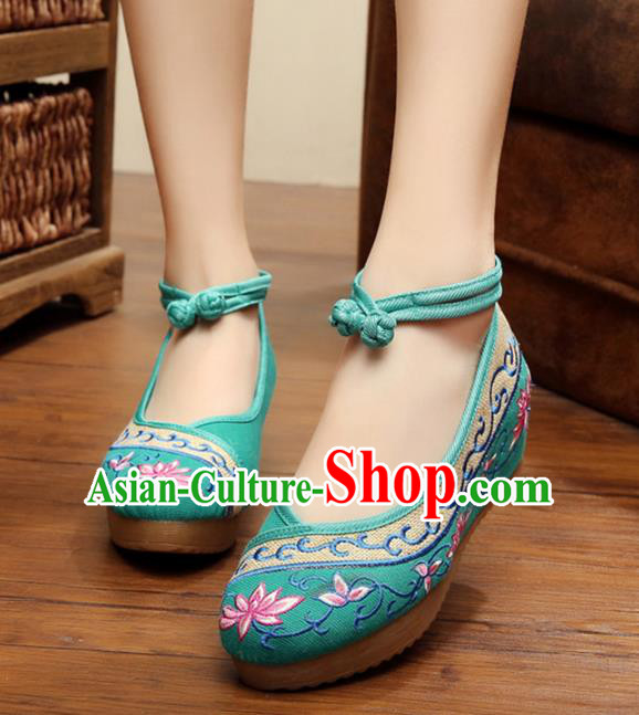 Traditional Chinese National Green Linen Embroidered Lotus Shoes, China Princess Shoes Hanfu Embroidery Shoes for Women