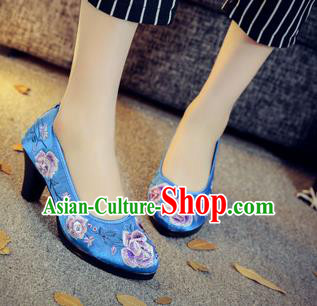 Traditional Chinese National Hanfu Blue Embroidered Shoes, China Princess Embroidery Peony High-heeled Shoes for Women