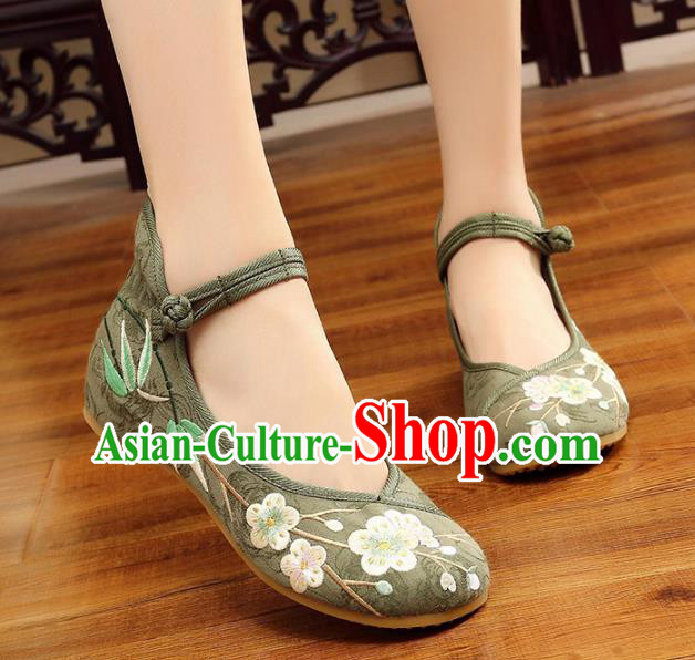 Traditional Chinese National Hanfu Embroidery Wintersweet Green Shoes, China Princess Embroidered Shoes for Women