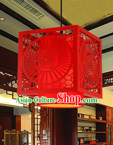 Traditional Chinese Handmade Red Wood Lantern Classical Palace Lantern China Ceiling Palace Lamp