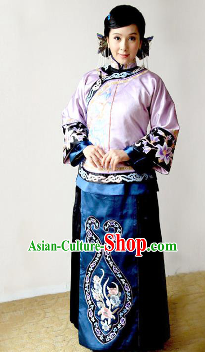Traditional Chinese Ancient Qing Dynasty Xiuhe Suit Young Mistress Embroidered Costume