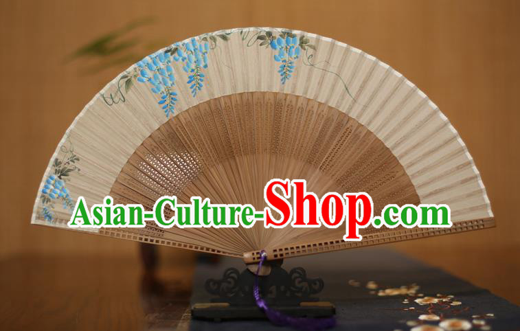 Traditional Chinese Crafts Printing Grape Folding Fan, China Handmade Classical Silk Pierced Fans for Women