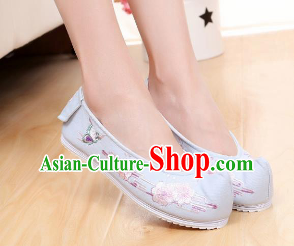 Chinese Ancient Traditional Embroidered Shoes Hanfu Embroidery Peach Blossom Blue Cloth Shoes for Women