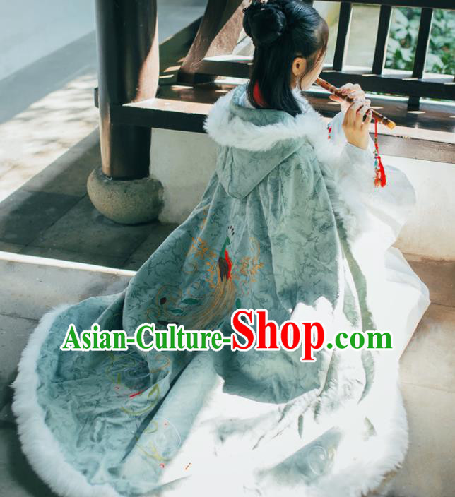Chinese Traditional Costume Ancient Ming Dynasty Princess Embroidered Green Cloak for Women