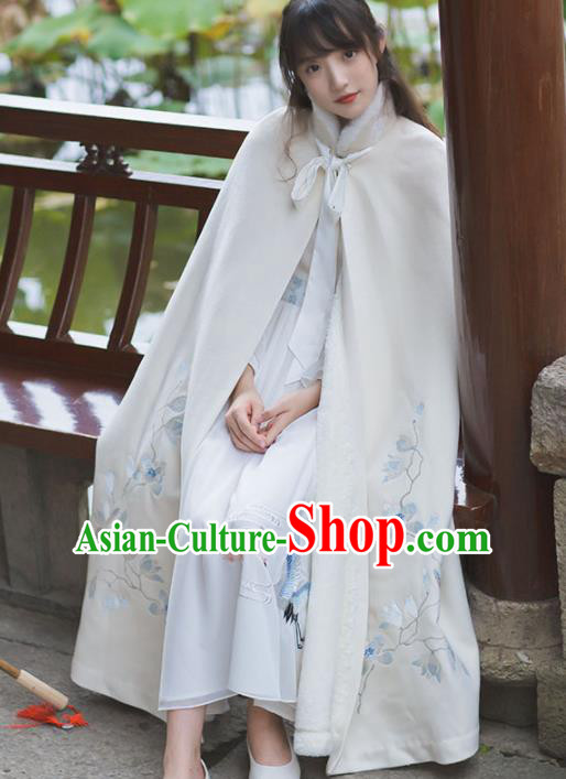 Chinese Traditional Costumes Ancient Princess Hanfu Embroidered White Woolen Cloak for Women
